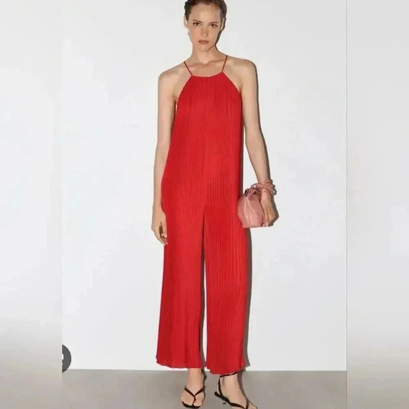 Zara Halterneck Red Pleated Jumpsuit Size M - Picture 2 of 4